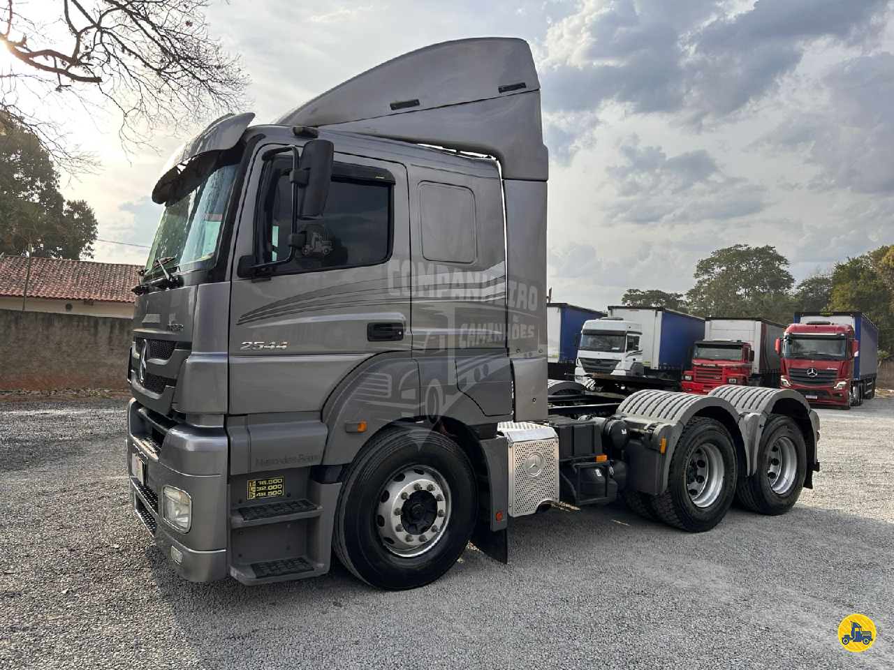 CAMINHAO MERCEDES-BENZ MB 2544 Cavalo Mecânico Cavalo 6x2 Companheiro Caminhões AMPARO SÃO PAULO SP